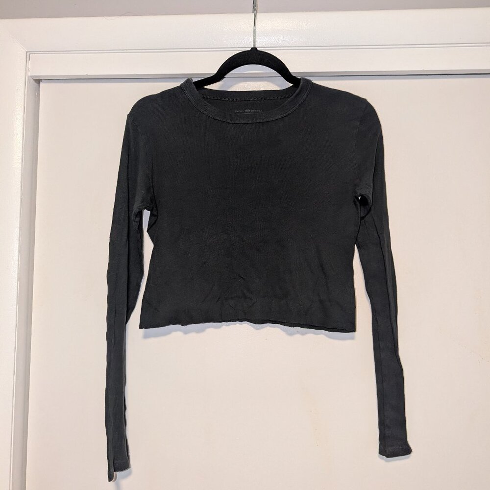 4/$16 ❇️ Brandy Melville Black Ribbed Long Sleeve Crop Top